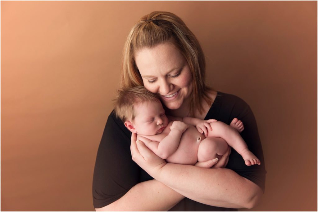 Mom and Baby Newborn Photographer in Lima Ohio